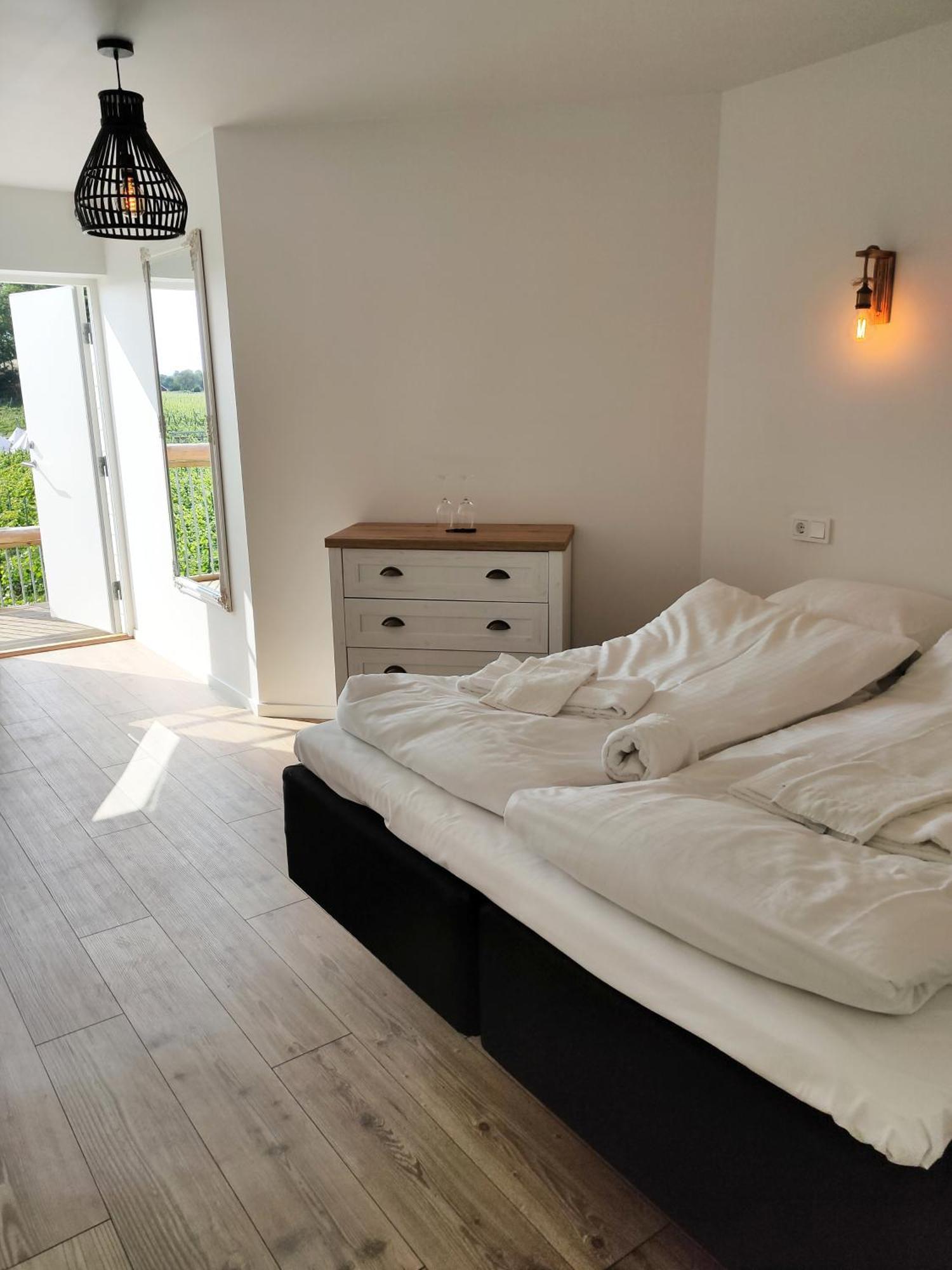 Vingarden I Arild Hotel ภายนอก รูปภาพ